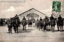 Carte postale ancienne Besançon - A. L. - Artillerie de la 8e Division de Cavalerie - Revue de Mobilisation