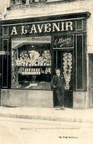 Carte postale ancienne - BESANÇON - Le Petit marchand de Cartes Postales