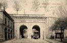 Carte postale ancienne - 11 BESANÇON - La Porte Battant