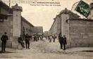 Carte postale ancienne - 62. BESANÇON Historique - Caserne Ruty (1842-1848). Rue...