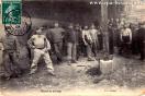 Carte postale ancienne - Travail de la Forge