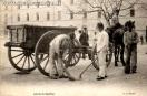 Carte postale ancienne Besançon - F. D. - Corvée de Quartier
