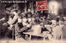 Carte postale ancienne Besançon - F. D. - Intérieur d'un Réfectoire