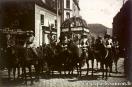 Carte postale ancienne - BESANÇON - Place Flore - Cavalcade au profit de la Mais...