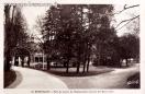 Carte postale ancienne - 64. BESANÇON - Parc du Casino de l'Etablissement therma...