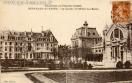 Carte postale ancienne Besançon - Ducloux - Excursion en Franche-Comté - BESANÇON-les-BAINS - Le Casino et l'Hôtel des Bains