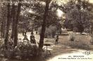 Carte postale ancienne - 193. - BESANÇON - Le Casino des Bains. Un coin du Parc