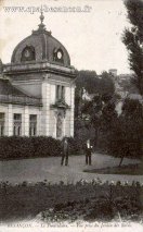 Carte postale ancienne - BESANÇON. - Le Funiculaire. - Vue prise du Jardin des B...