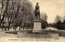 Carte postale ancienne - 33 - BESANÇON - Promenade Chamars - Statue du Général P...