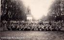 Carte postale ancienne - BESANÇON - Chamars - 506e R.C.C. devant la statue du Gé...