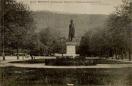 Carte postale ancienne - N. 17 - BESANÇON - Promenade Chamars et Statue du Génér...