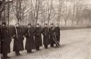 Carte postale ancienne - Souvenir de la Revue des troupes de la garnison de Besa...