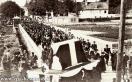 Carte postale ancienne - BESANÇON - Rue Tristan Bernard - Enterrement des victim...