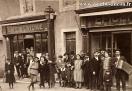 Carte postale ancienne - BESANÇON - Café de Lavenue - Avenue Villarceau (angle d...