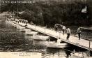 Carte postale ancienne - 4e Génie - Pont par Bateaux successifs - Montage du Pon...
