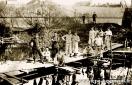 Carte postale ancienne - BESANÇON - Gare d'Eau - Passerelle de radeaux sur le Do...