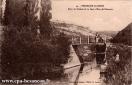 Carte postale ancienne - 44. - BESANÇON-les-BAINS - Pont du Chenal de la Gare d'...
