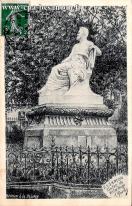 Carte postale ancienne - BESANÇON - Statue de Victor Hugo