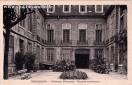 Carte postale ancienne - BESANÇON. - Clinique Clermont - Façade intérieure