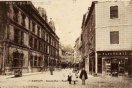 Carte postale ancienne - BESANÇON - Grande Rue - Palais Granvelle