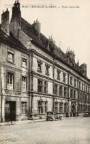Carte postale ancienne - 20086 - BESANÇON-les-BAINS - Palais Granvelle.