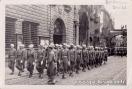 Carte postale ancienne - Défilé des tirailleurs à Besançon en septembre 1945.