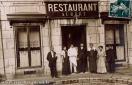 Carte postale ancienne - BESANÇON - Restaurant Aubert - Place St-Pierre