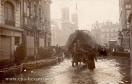 Carte postale ancienne - BESANÇON - Le bas de la Grande Rue lors des Inondations...