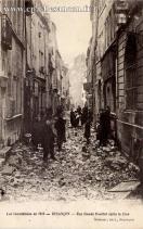 Carte postale ancienne - Les Inondations en 1910 - BESANÇON - Rue Claude Pouille...