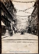 Carte postale ancienne - BESANÇON - La rue des Granges pavoisée.