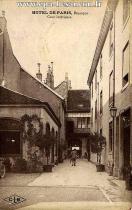 Carte postale ancienne - HOTEL DE PARIS, BESANÇON. - Cour intérieure