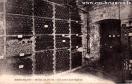 Carte postale ancienne - BESANÇON - Hôtel de Paris - Un coin des Caves