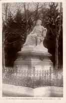 Carte postale ancienne - 25. BESANÇON (Doubs) - La statue de Victor Hugo, par Ju...
