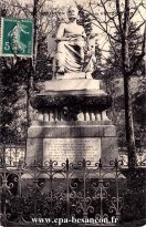 Carte postale ancienne - 66 BESANÇON - Statue de VICTOR HUGO