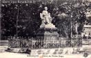 Carte postale ancienne - BESANÇON. - Statue de Victor Hugo.