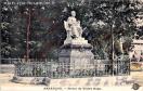 Carte postale ancienne - BESANÇON. - Statue de Victor Hugo.