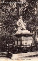 Carte postale ancienne - 20050. - BESANÇON-les-BAINS. - Monument Victor-Hugo