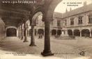 Carte postale ancienne - 45 - EN FRANCHE-COMTÉ - BESANÇON - Statue et Palais Gra...