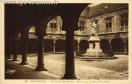 Carte postale ancienne - 45 - BESANÇON. - Le Palais Granvelle - Statue du Cardin...