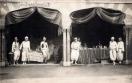 Carte postale ancienne Besançon - Mauvillier - BESANÇON - Palais Granvelle - Kermesse de l'Union des Femmes de France - Comptoir de parfumerie - Juin 1928
