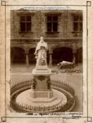 Carte postale ancienne - BESANÇON - Statue du Cardinal de Granvelle - 1902