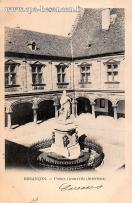 Carte postale ancienne Besançon - J. B. - BESANÇON. - Palais Granvelle (intérieur)