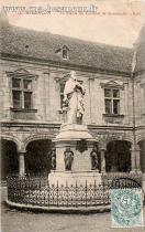 Carte postale ancienne - 19 BESANÇON - La Statue du Cardinal de Grandvelle (1898...
