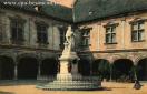 Carte postale ancienne - BESANÇON - Statue du Cardinal Granvelle