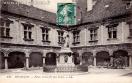 Carte postale ancienne - 145 BESANÇON. - Palais Granvelle (La Cour).
