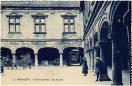 Carte postale ancienne Besançon - Comptoir Général - 1. - BESANÇON. - Palais Granvelle - Les Arcades