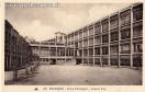 Carte postale ancienne - 200 BESANÇON - Ecole d'horlogerie - Grande Cour