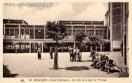 Carte postale ancienne - 201 BESANÇON - Ecole d'horlogerie - Un coin de la cour ...