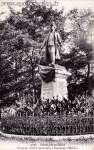 Carte postale ancienne - 20020. - BESANÇON-les-BAINS - Statue du Général Jeannin...