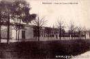 Carte postale ancienne - BESANÇON - Ecoles de l'Avenue d'HELVÉTIE